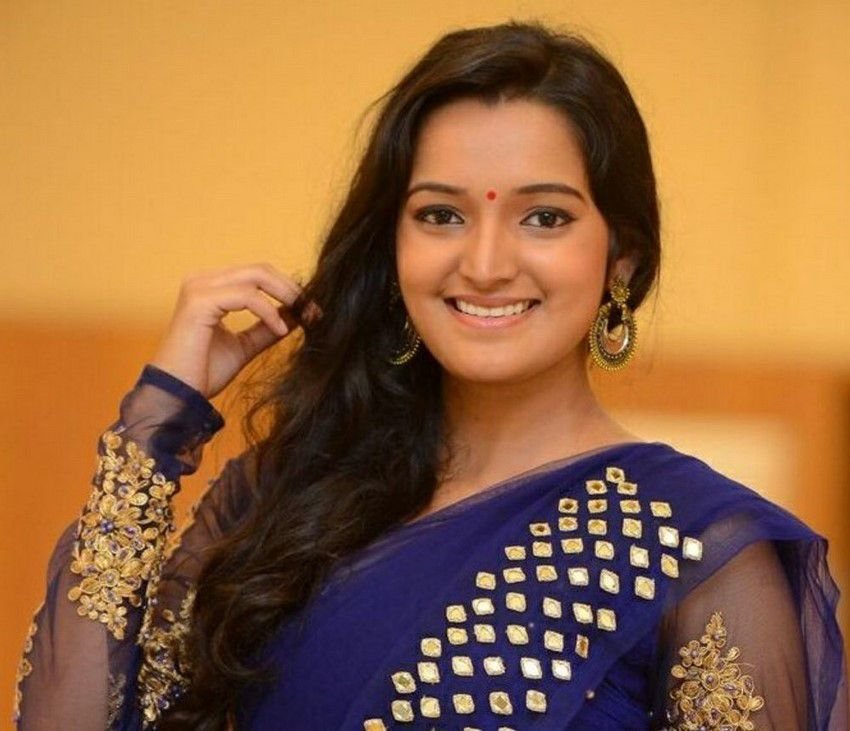 Thanuja Karthik Malayalam Actress Images
