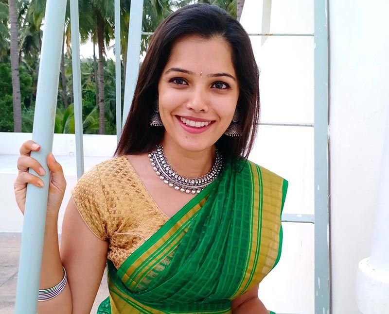 Vinitha Jaganathan wiki, age, family, husband, serial, biography 1 Vinitha Jaganathan Serial Actress Wiki, Age, Family, Biography
