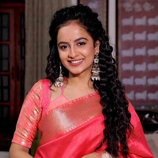Yesha Harsora actress profile photo